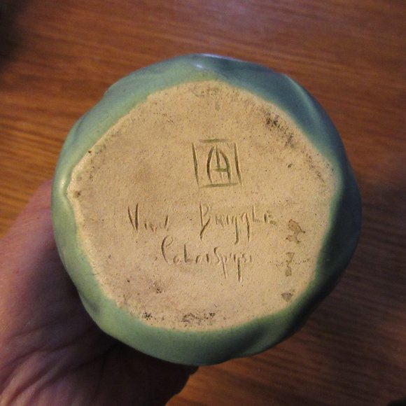 Vintage VAN BRIGGLE Art Pottery Vase - Picture 4 of 5